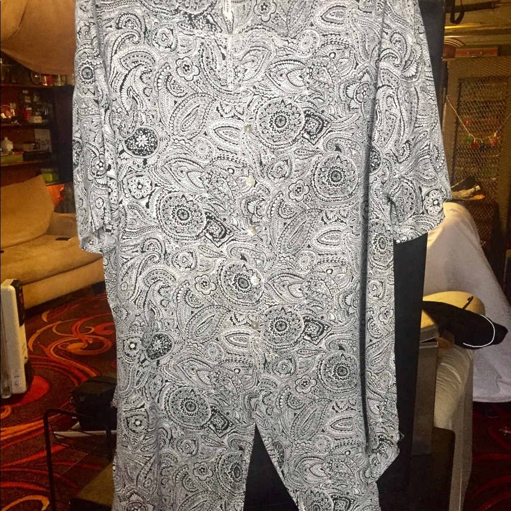 Women’s - Size 2X light  weight button up duster